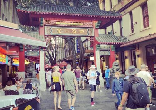 中国侨网位于悉尼最繁华地段的唐人街已有百年历史(新快传媒记者/胡欣同 摄)