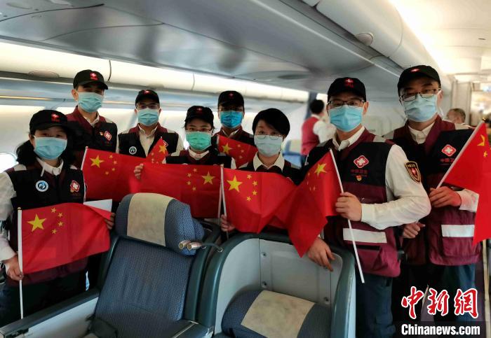 中国赴马来西亚医疗专家组抵达吉隆坡