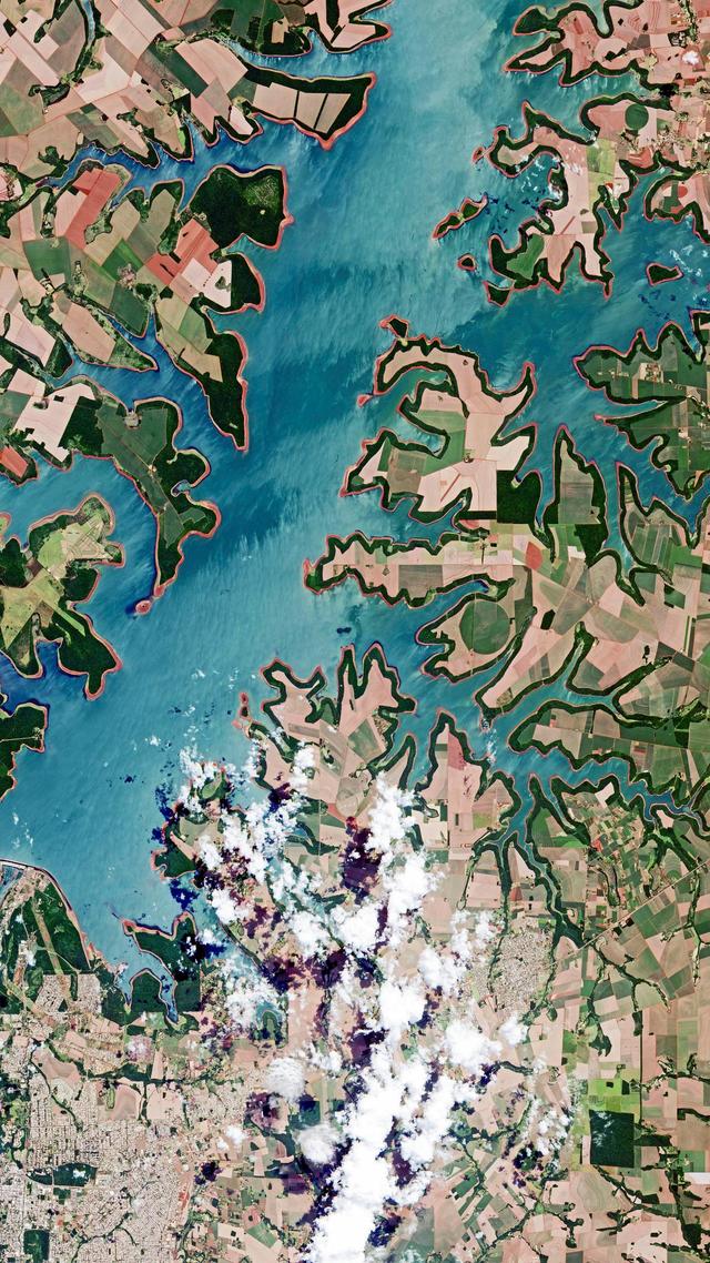 这是由“吉林一号”卫星于3月23日拍摄的位于南美洲的巴拉那河。