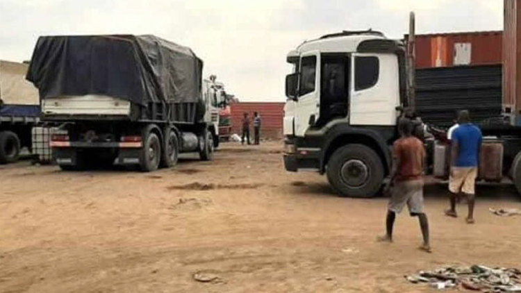 安哥拉约50名货运司机在新冠病毒检测中呈阳性被强制隔离
