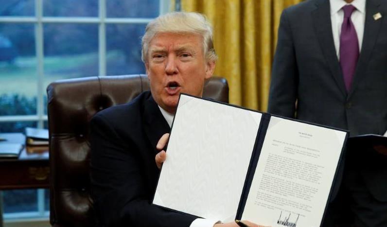 美国总统特朗普签署总统令，宣布美国退出TPP