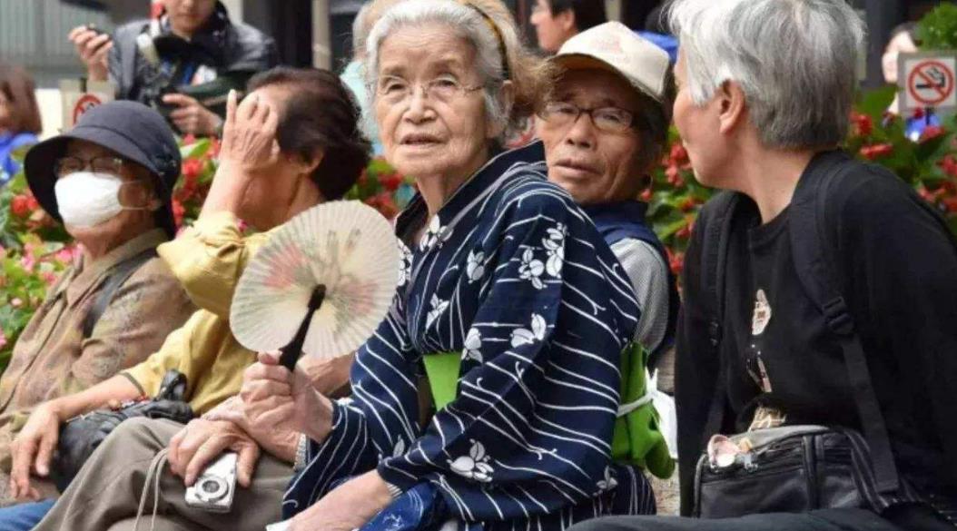 日本深陷老龄化，社会劳动力活力不高
