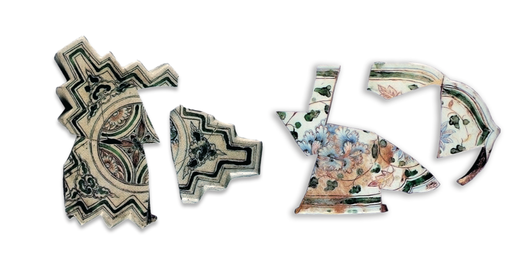 〔图十八〕墙壁装饰瓷砖残片 印尼东爪哇特鲁乌兰出土
