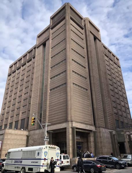 市府欲在曼哈顿拘留中心现址修建高层监狱。（美国《世界日报》/洪群超 摄）