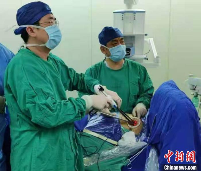 “针刺穴位+麻醉”上海专家成功实现心胸外科手术“小麻醉”“超微创”