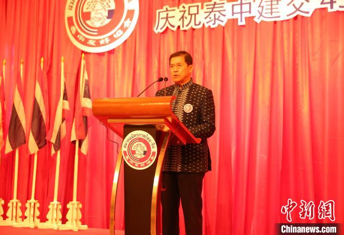 泰国前副总理、泰中友好协会会长功·塔帕朗西发表演讲。　王国安 摄