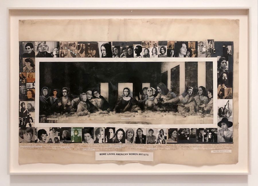 《一些在世的女性艺术家》1972，以达·芬奇《最后的晚餐》为基础重新想象的拼贴海报。