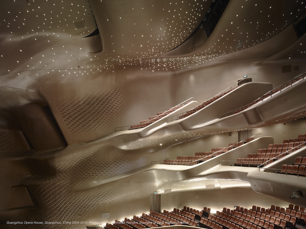 广州歌剧院，广州，中国，2003-2010 摄影：Christian Richters，扎哈·哈迪德建筑事务所供图