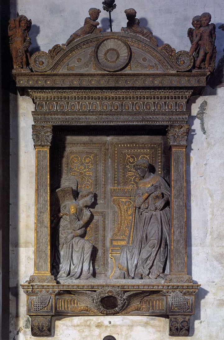 多纳泰罗，《天使报喜》，1435年，佛罗伦萨圣十字教堂