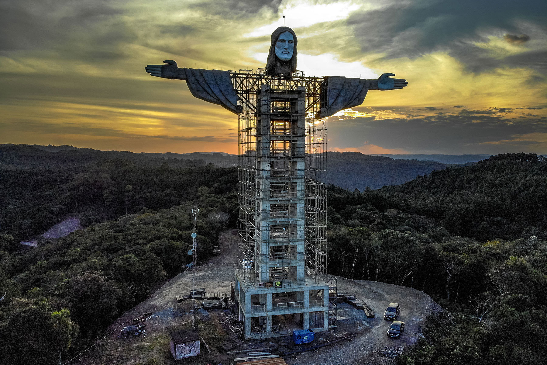 巴西：世界第三高耶稣雕像建成，计划2023年正式开放