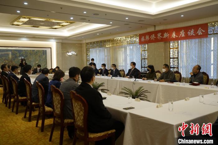 中国驻韩国大使馆举办旅韩侨界新春座谈会。　刘旭 摄