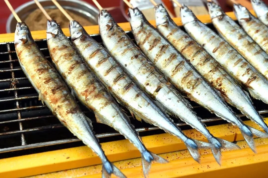 烤秋刀鱼。图/视觉中国